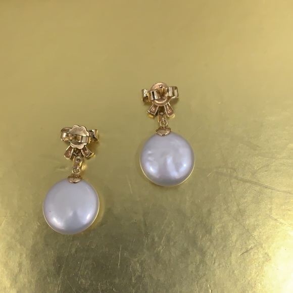 14k yellow gold & coin pearl earrings - Picture 2 of 4